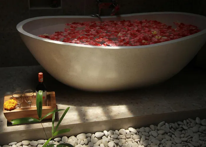Ndaru - 4 Bedroom In Batu Bolong, Villa Canggu