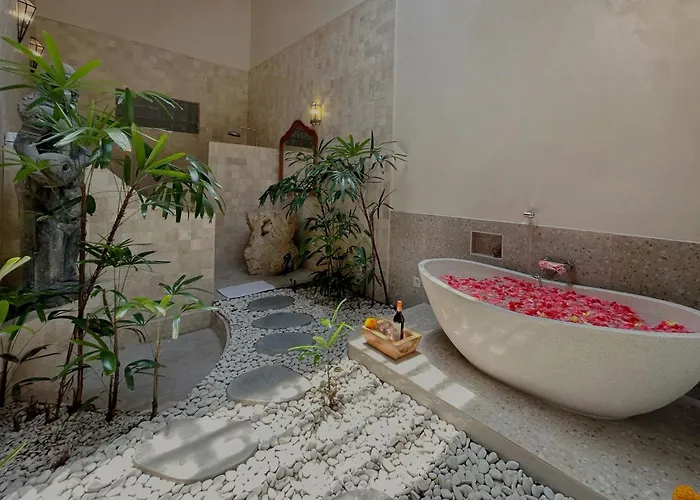Ndaru - 4 Bedroom In Batu Bolong, Canggu