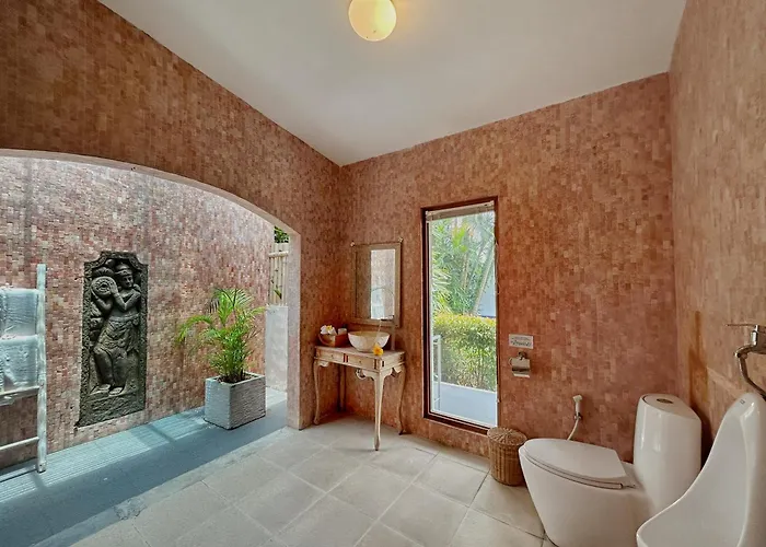 Ndaru - 4 Bedroom In Batu Bolong, Villa *