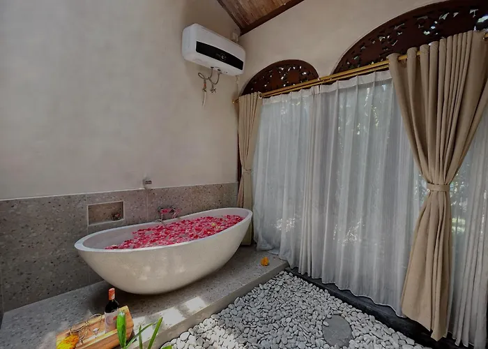 Ndaru - 4 Bedroom In Batu Bolong, Villa Canggu