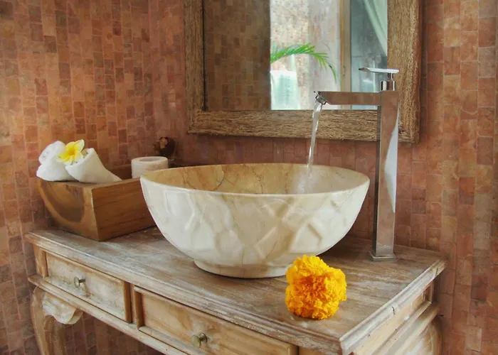 Ndaru - 4 Bedroom In Batu Bolong, Canggu