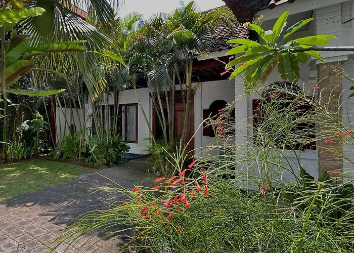 Ndaru - 4 Bedroom In Batu Bolong, Villa *